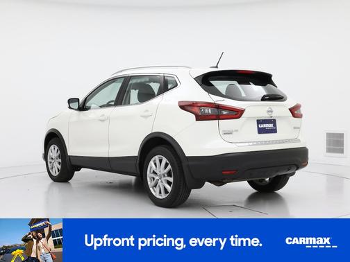 White 2022 Nissan Rogue Sport SV