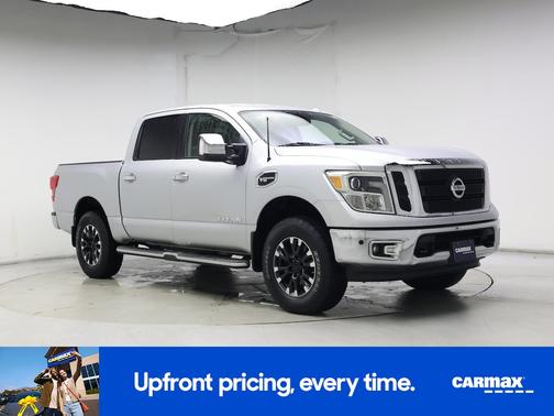 2017 Nissan Titan SL