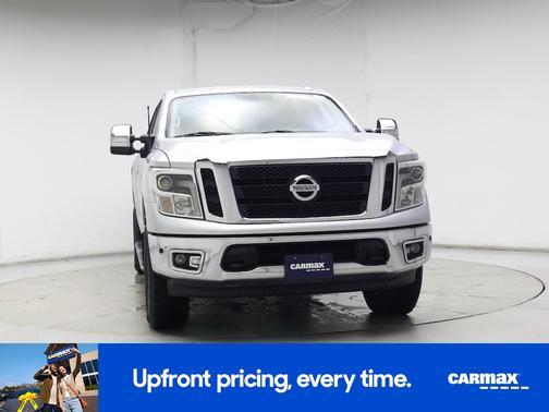 2017 Nissan Titan SL