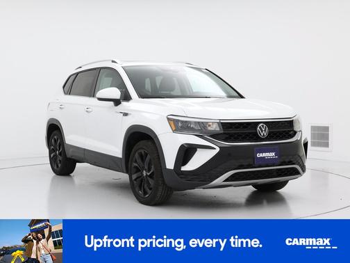 White 2024 Volkswagen Taos SE