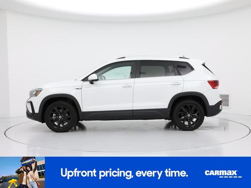 White 2024 Volkswagen Taos SE
