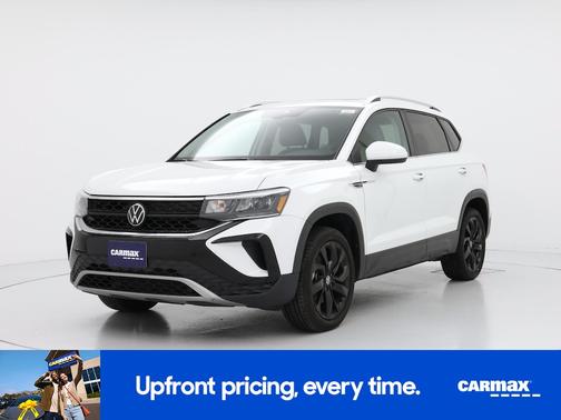 White 2024 Volkswagen Taos SE