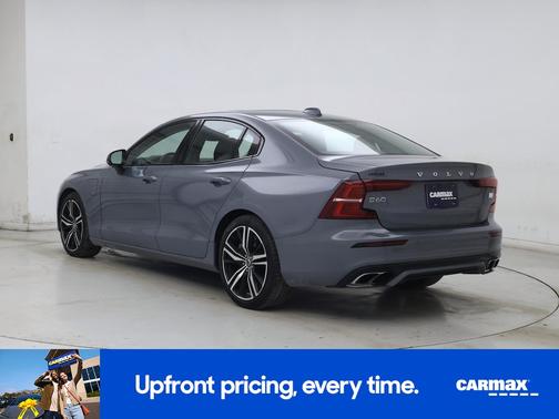 2022 Volvo S60 Recharge Plug-In Hybrid T8 R-Design Expression