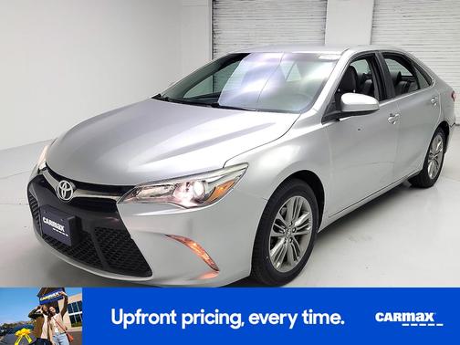 Silver 2017 Toyota Camry SE