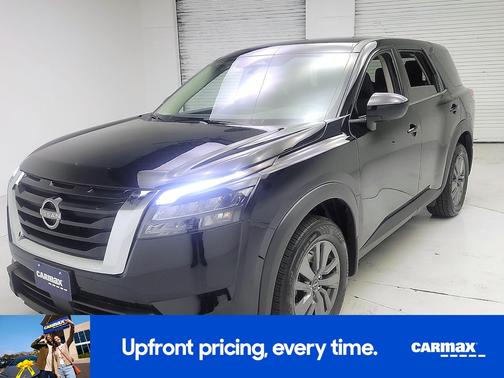 Black 2024 Nissan Pathfinder S