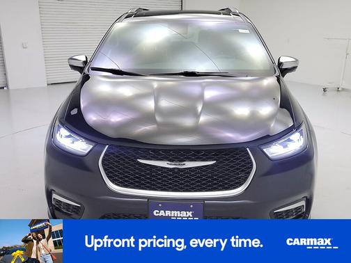 Black 2024 Chrysler Pacifica Pinnacle