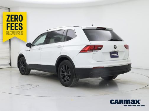 White 2024 Volkswagen Tiguan SE
