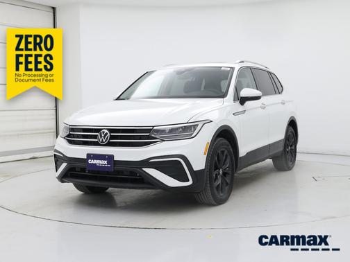 White 2024 Volkswagen Tiguan SE