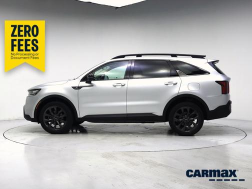 Silver 2022 Kia Sorento X-Line EX