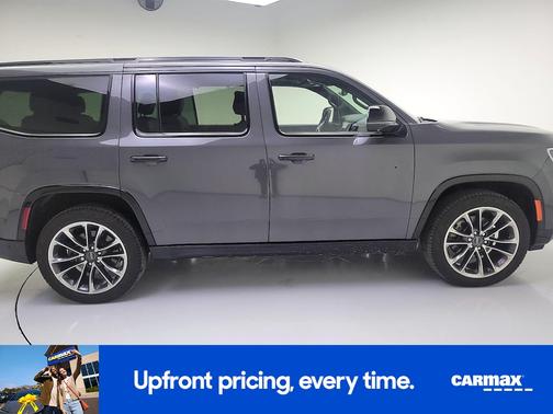 Gray 2023 Jeep Wagoneer Series III