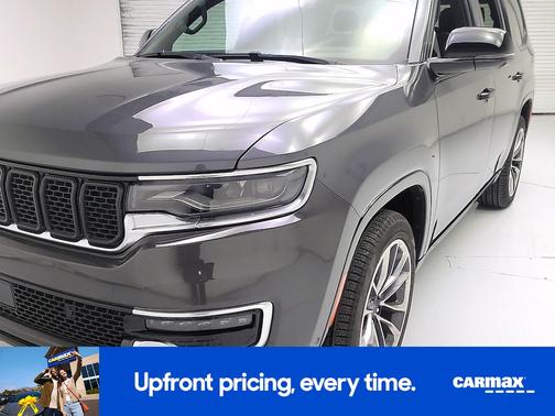 Gray 2023 Jeep Wagoneer Series III