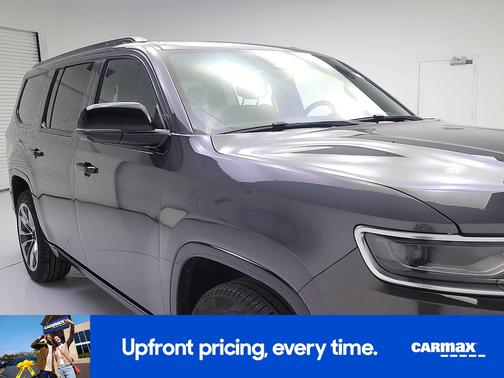 Gray 2023 Jeep Wagoneer Series III