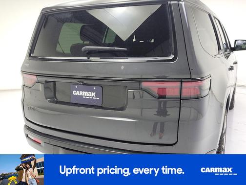 Gray 2023 Jeep Wagoneer Series III