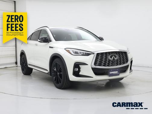 White 2022 INFINITI QX55 Essential