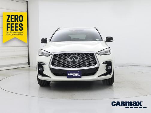 White 2022 INFINITI QX55 Essential