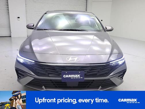 Silver 2025 Hyundai ELANTRA SEL Convenience