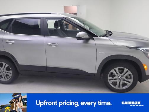 Silver 2023 Kia Seltos S