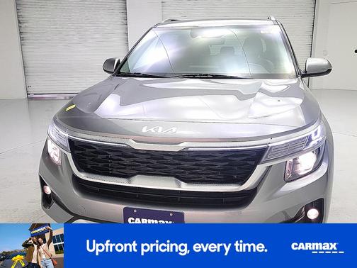 Silver 2023 Kia Seltos S