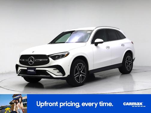 White 2024 Mercedes-Benz GLC 300