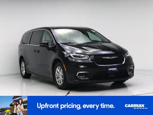 Black 2023 Chrysler Pacifica Touring L