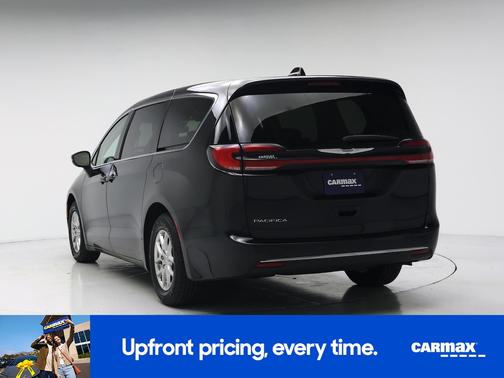 Black 2023 Chrysler Pacifica Touring L