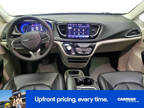 Black 2023 Chrysler Pacifica Touring L