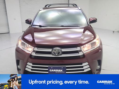 Burgundy 2017 Toyota Highlander XLE