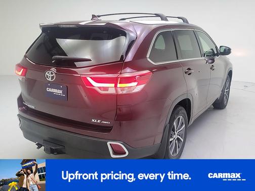 Burgundy 2017 Toyota Highlander XLE