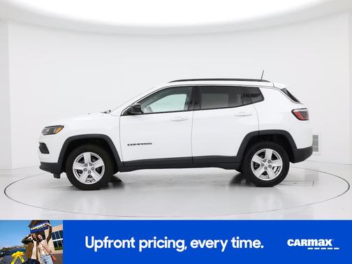 White 2022 Jeep Compass Latitude
