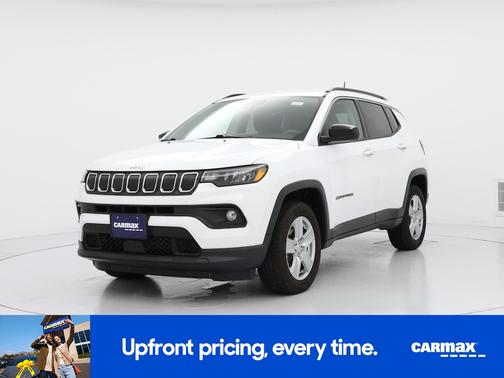 White 2022 Jeep Compass Latitude