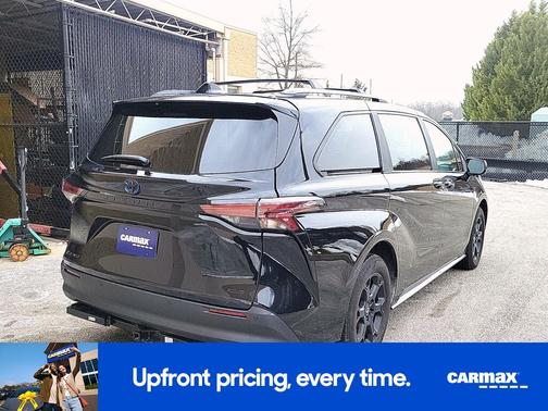 2025 Toyota Sienna Woodland Edition