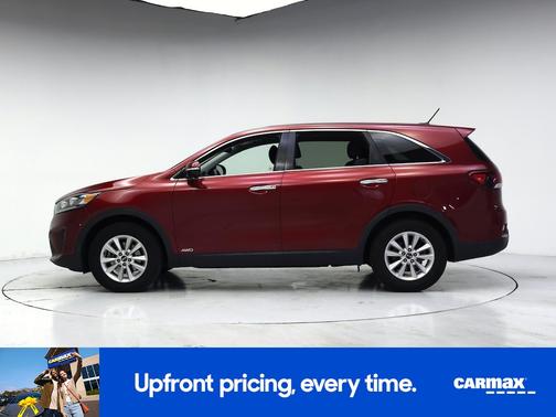 Red 2019 Kia Sorento LX