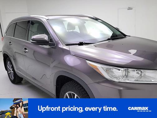 Gray 2019 Toyota Highlander XLE