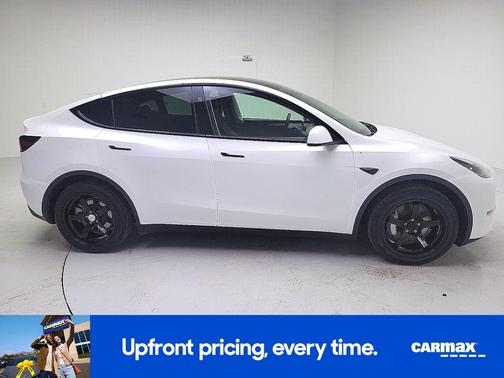 White 2024 Tesla Model Y Long Range