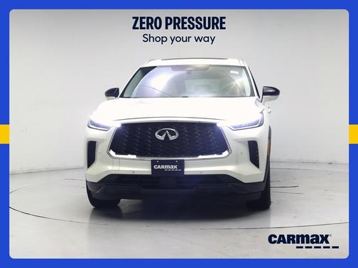 White 2024 INFINITI QX60 Luxe