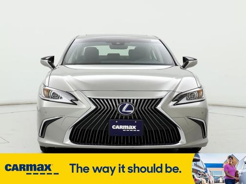 2019 Lexus ES 300h