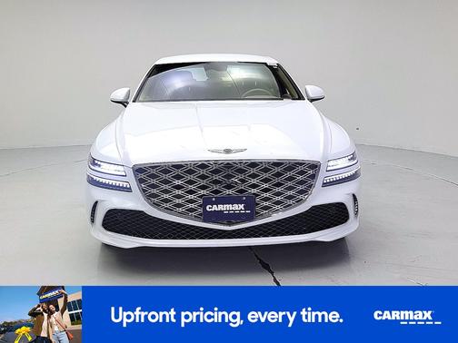 White 2025 Genesis G80