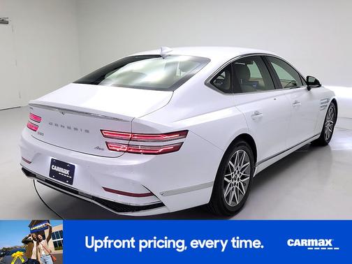 White 2025 Genesis G80
