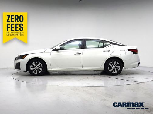 White 2023 Nissan Altima S
