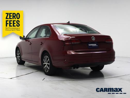 Red 2018 Volkswagen Jetta SE