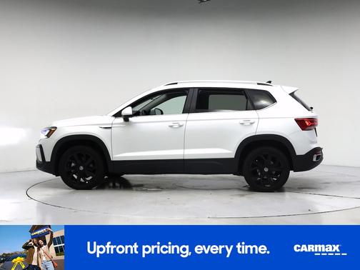White 2024 Volkswagen Taos SE