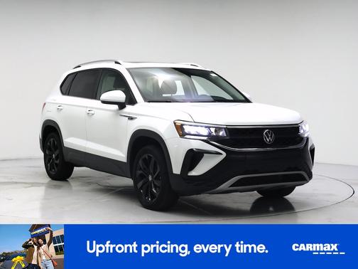 White 2024 Volkswagen Taos SE