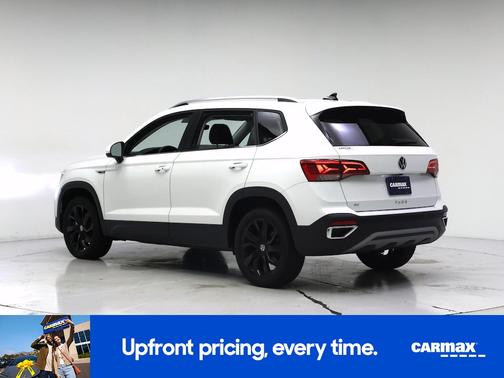 White 2024 Volkswagen Taos SE
