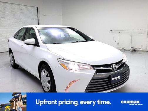 White 2016 Toyota Camry LE