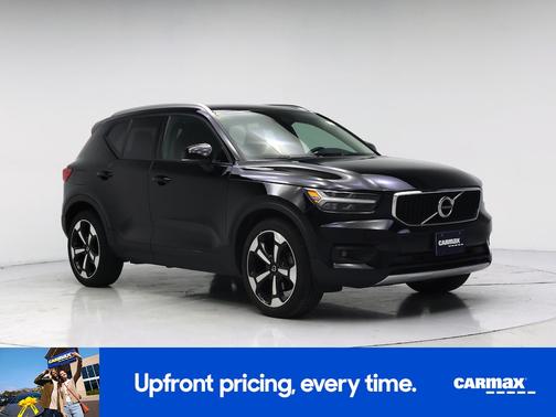 Black 2021 Volvo XC40 T5 Momentum