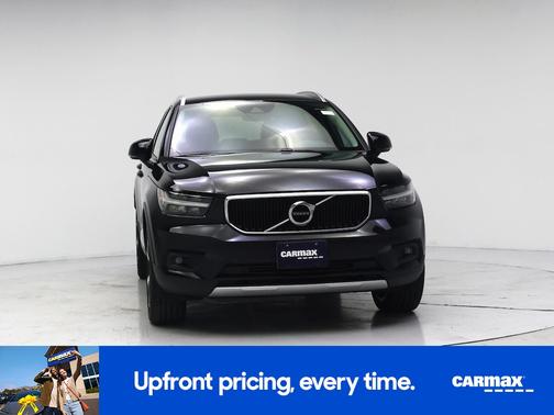 Black 2021 Volvo XC40 T5 Momentum