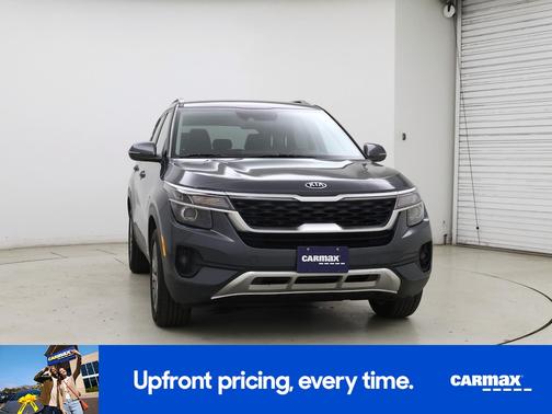 Gray 2021 Kia Seltos S