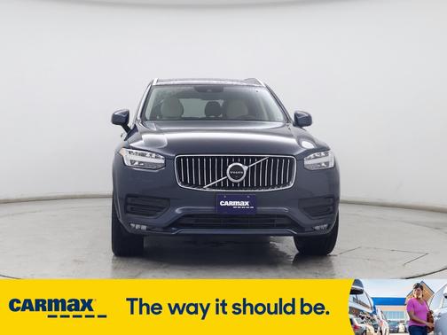 2020 Volvo XC90 T6 Momentum
