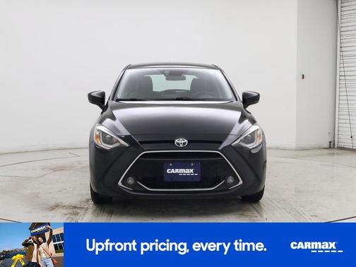 2020 Toyota Yaris XLE