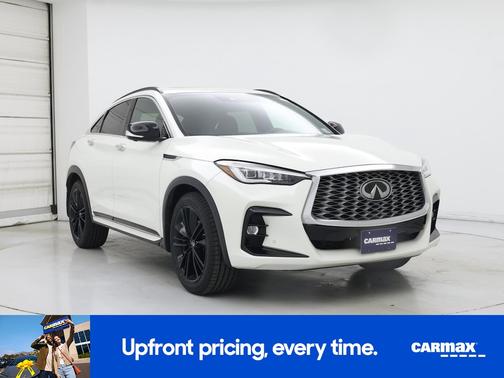 White 2022 INFINITI QX55 Essential